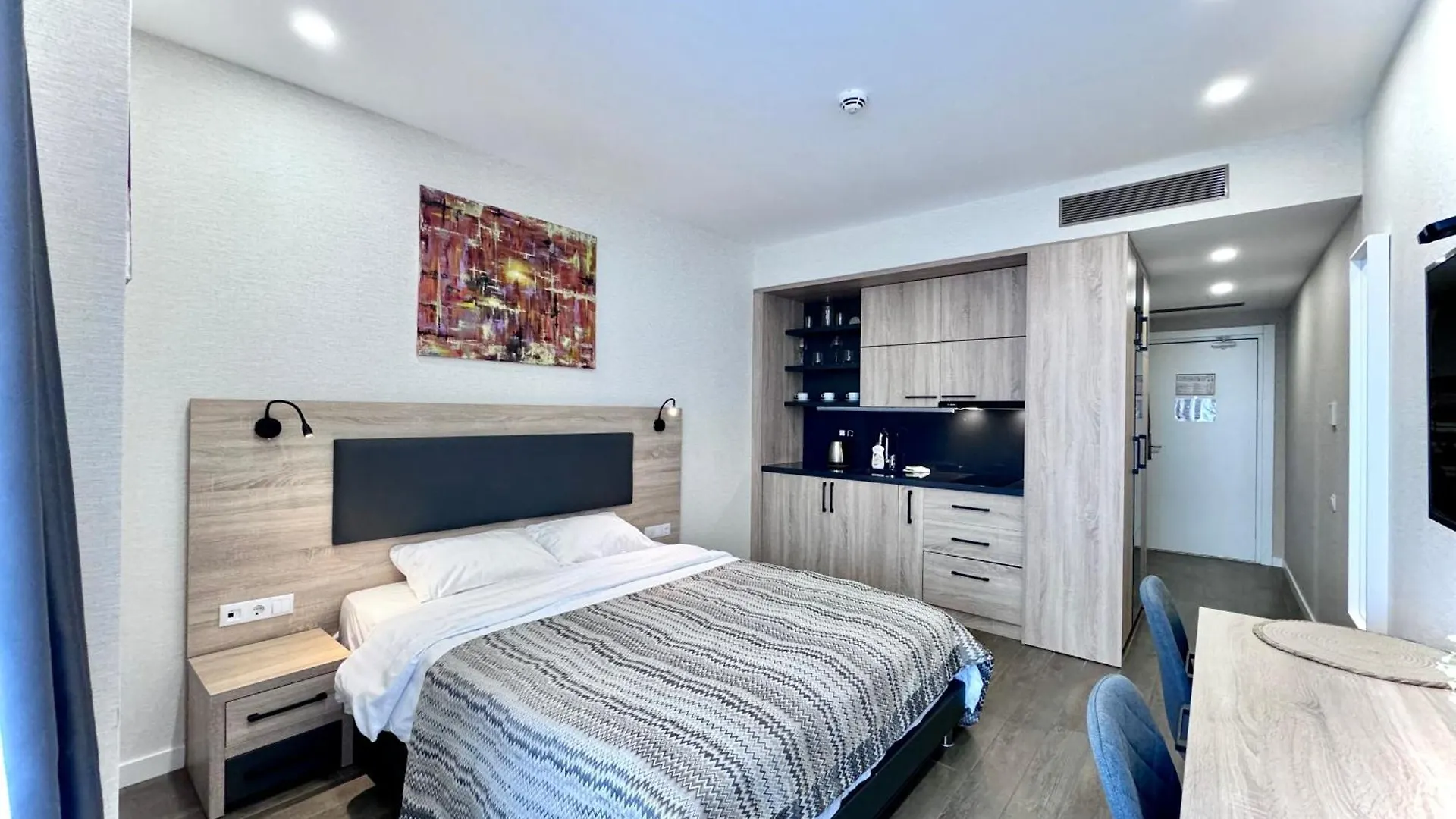 Batumi Deluxe Apartments 0*,  Georgia